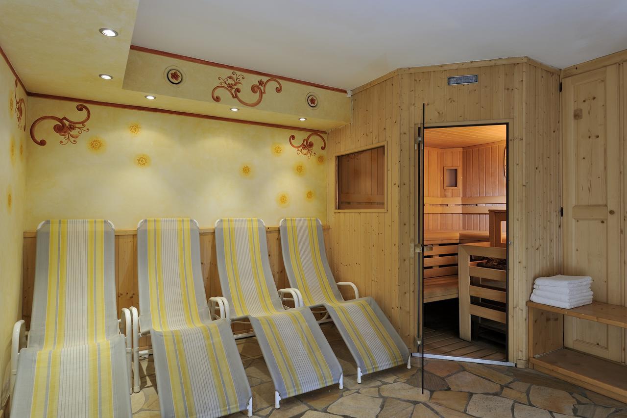 Chalet Dei Pini Madonna di Campiglio Exterior photo